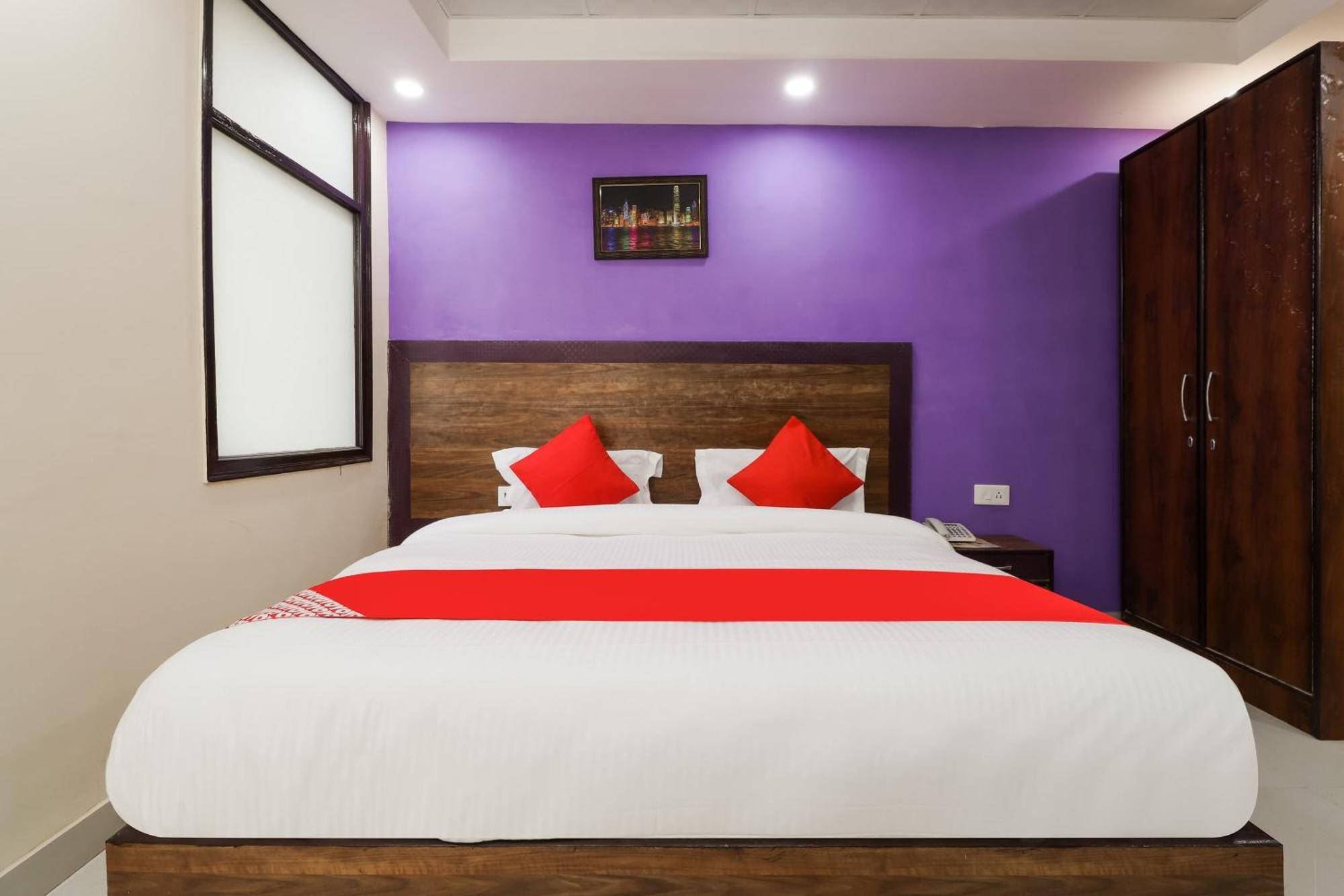 โอโย 75893 โฮเทล มหาราชา โกลด์ Hotel นิวเดลี ภายนอก รูปภาพ