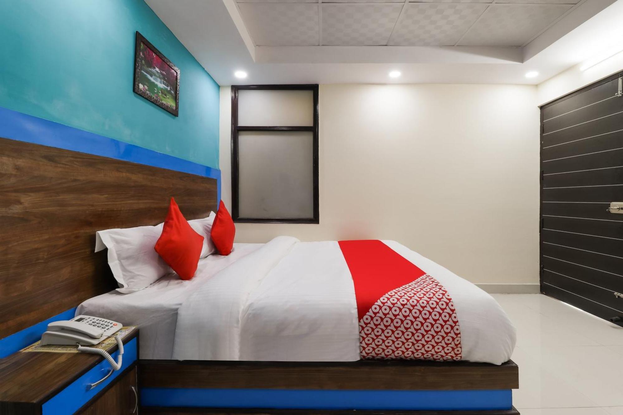 โอโย 75893 โฮเทล มหาราชา โกลด์ Hotel นิวเดลี ภายนอก รูปภาพ