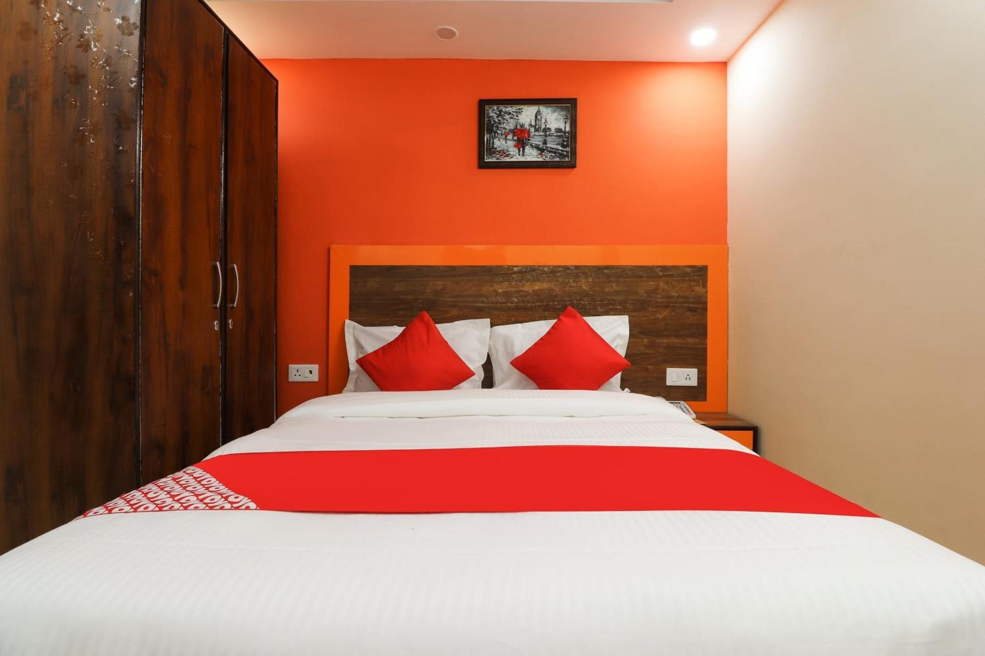 โอโย 75893 โฮเทล มหาราชา โกลด์ Hotel นิวเดลี ภายนอก รูปภาพ